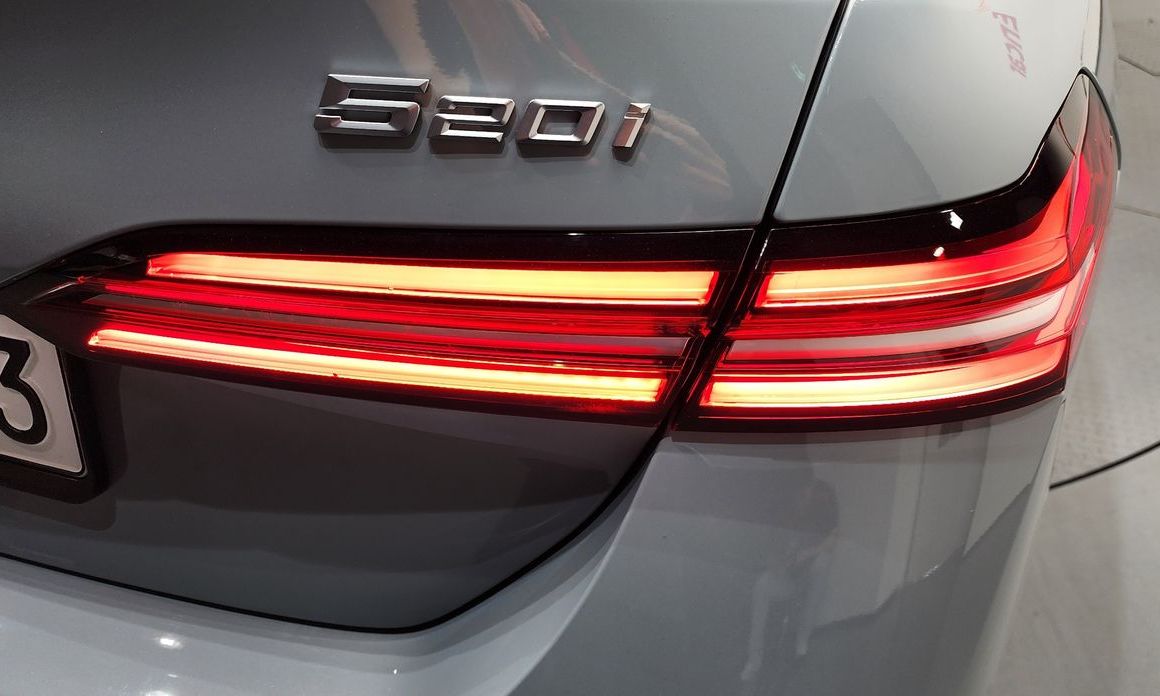 BMW 5-Series 2025
