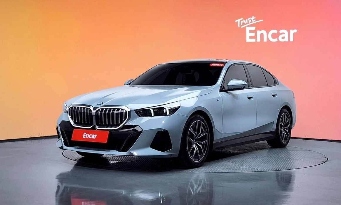 BMW 5-Series 2025