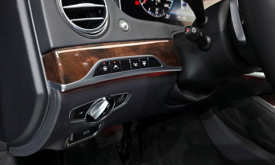 Mercedes-Benz S-Class 2020