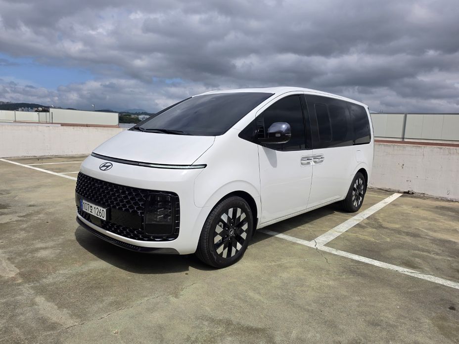 Hyundai Staria 2025