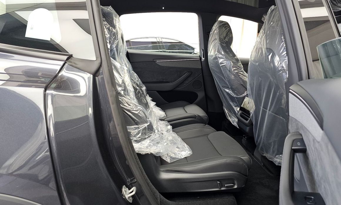 Tesla Model Y 2026