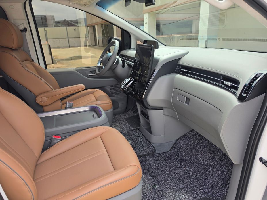 Hyundai Staria 2025