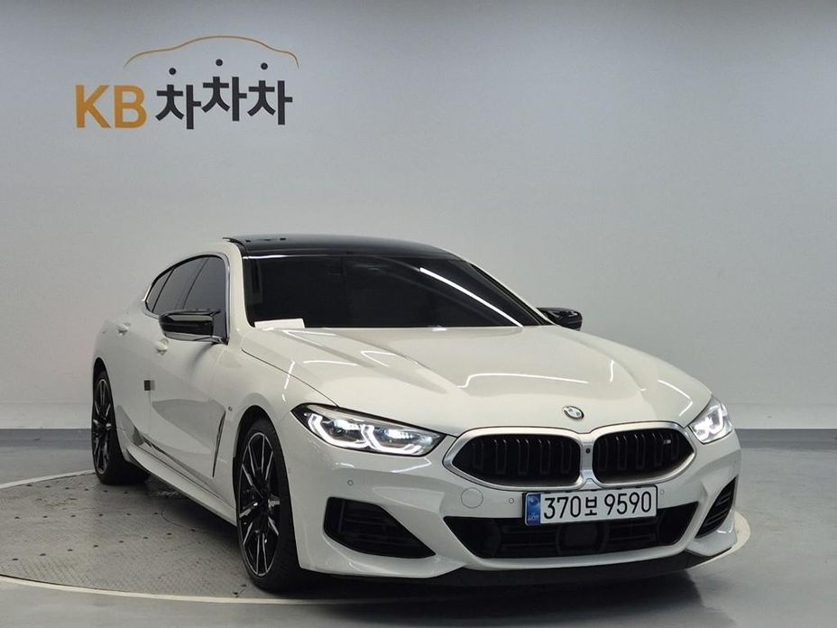 BMW 8-Series 2024