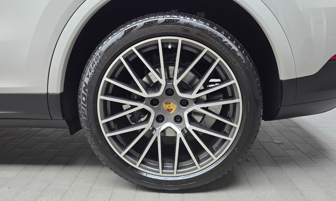 Porsche Cayenne 2021