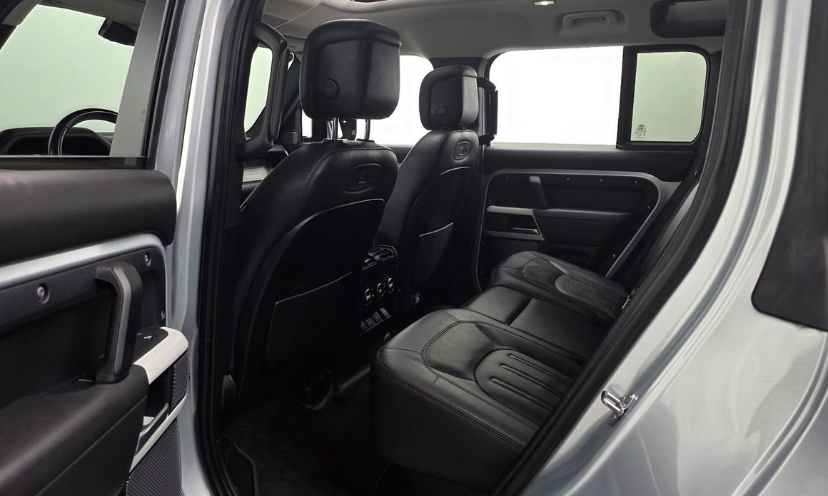 Land Rover Defender 2022
