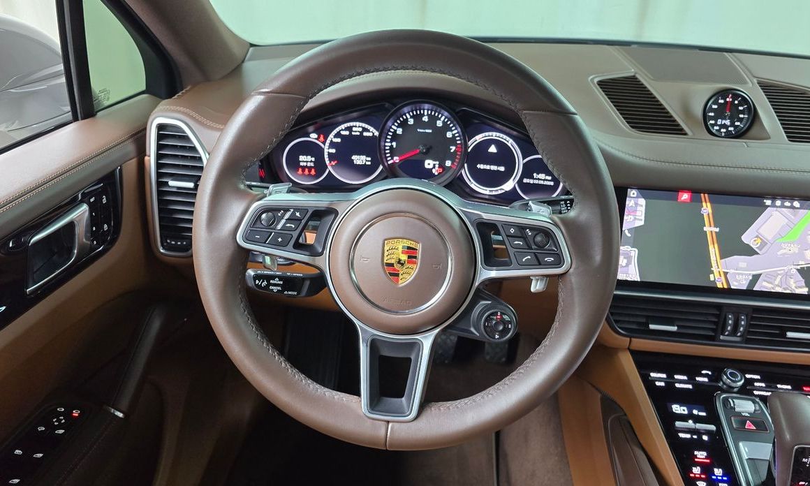 Porsche Cayenne 2021