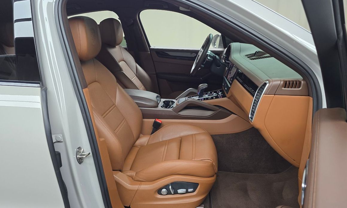 Porsche Cayenne 2021