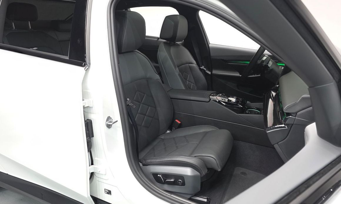 BMW 5-Series 2025
