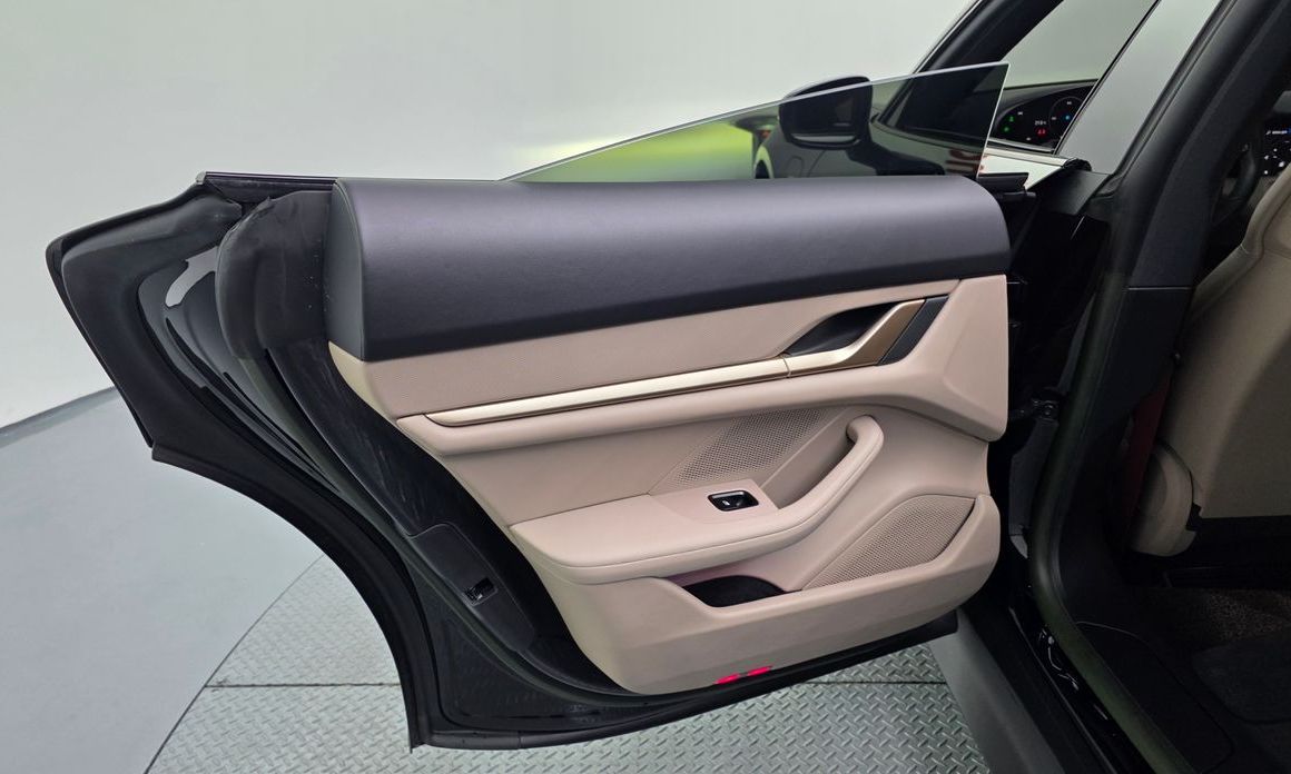 Porsche Taycan 2022