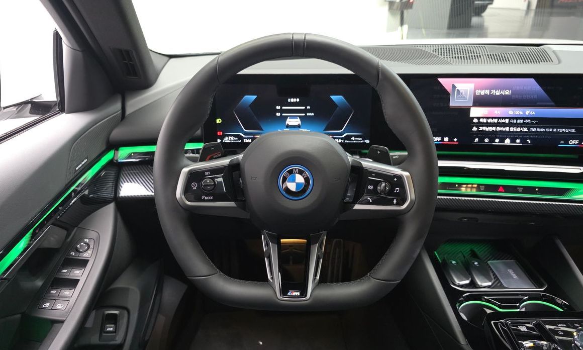 BMW 5-Series 2025