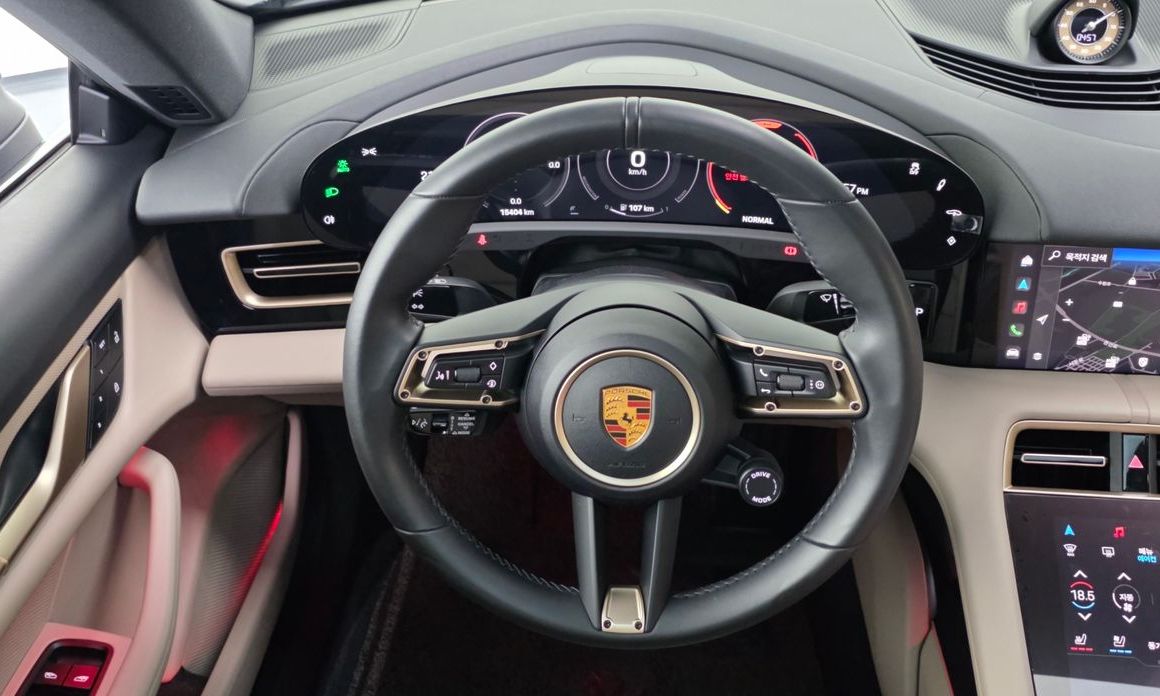 Porsche Taycan 2022