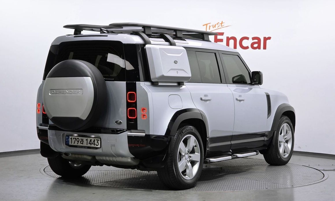 Land Rover Defender 2022