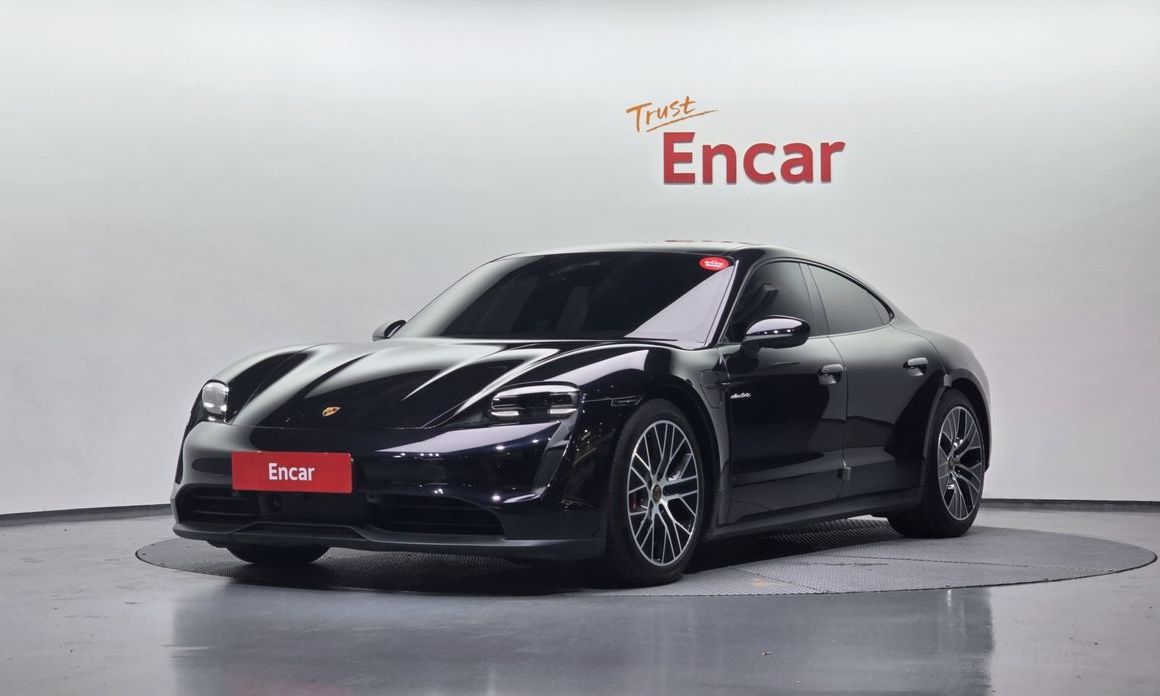 Porsche Taycan 2022