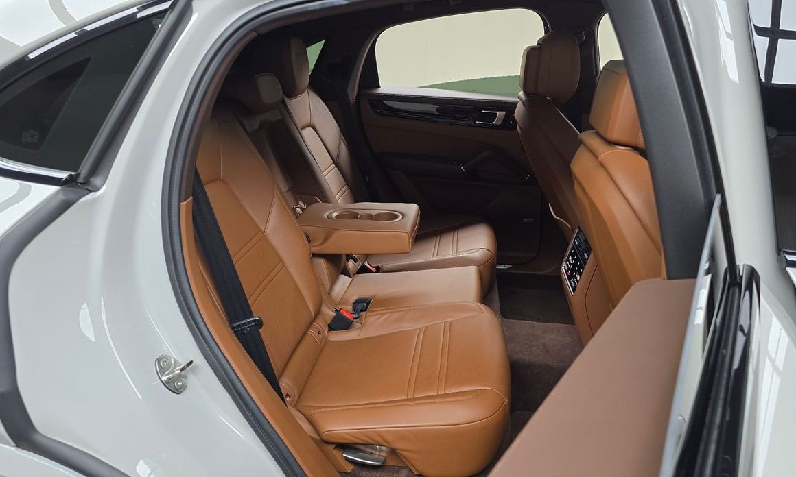 Porsche Cayenne 2021