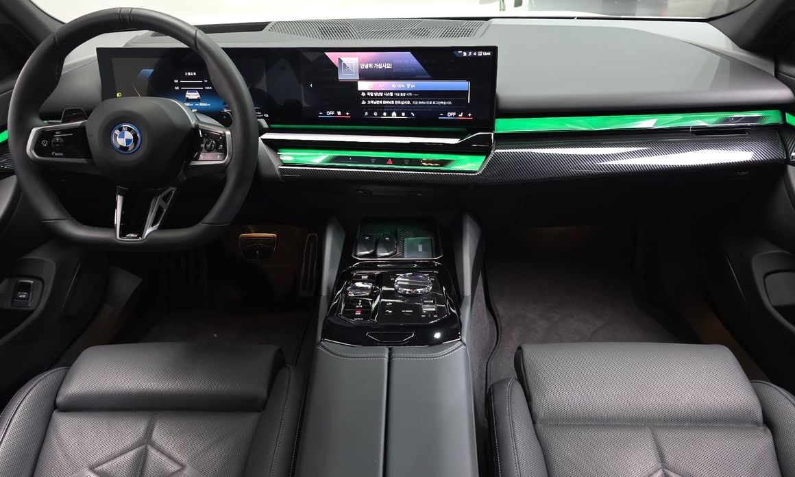 BMW 5-Series 2025