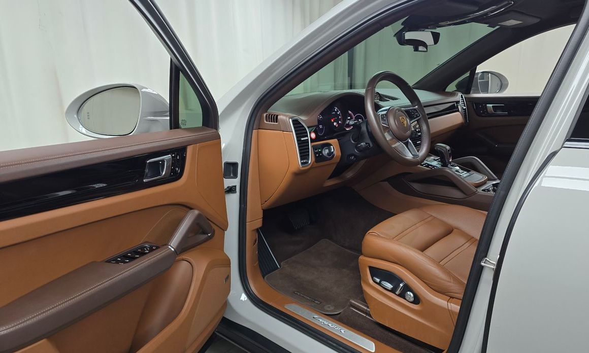 Porsche Cayenne 2021