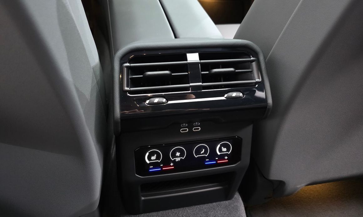 BMW 5-Series 2025
