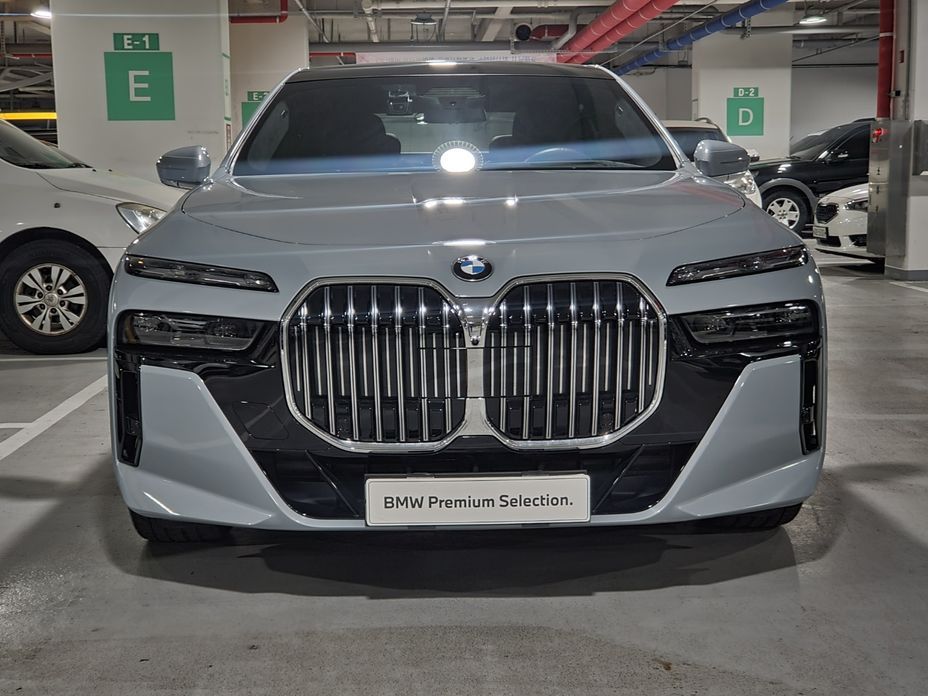 BMW 7-Series 2023