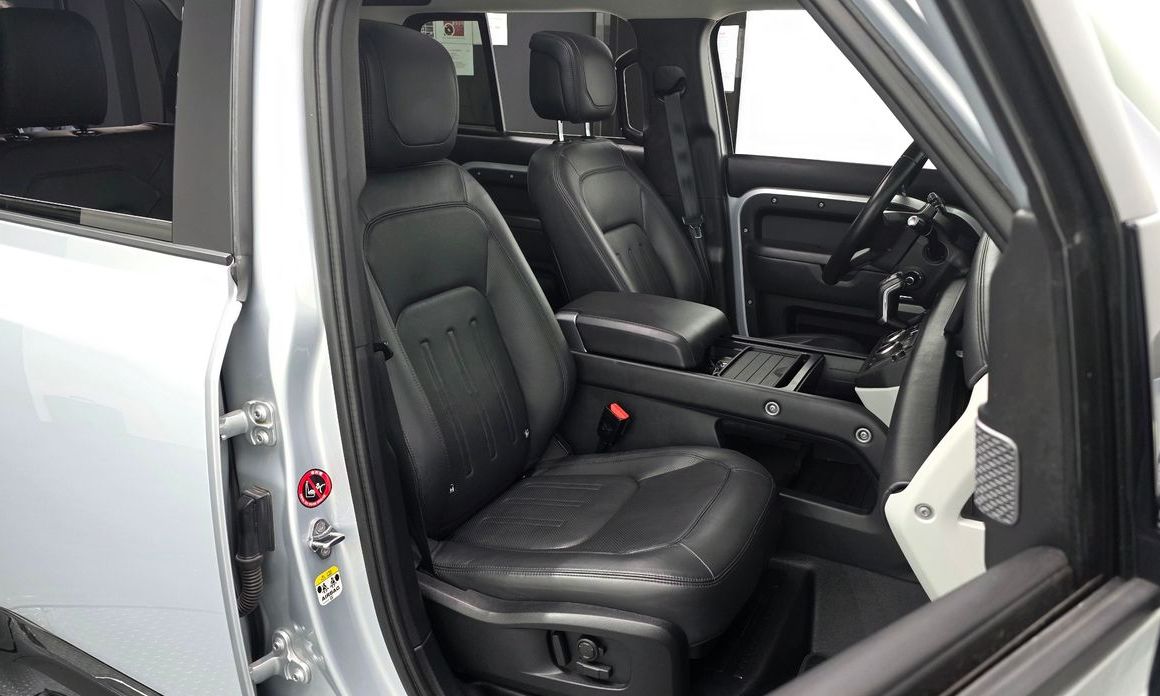 Land Rover Defender 2022