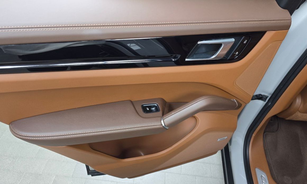 Porsche Cayenne 2021