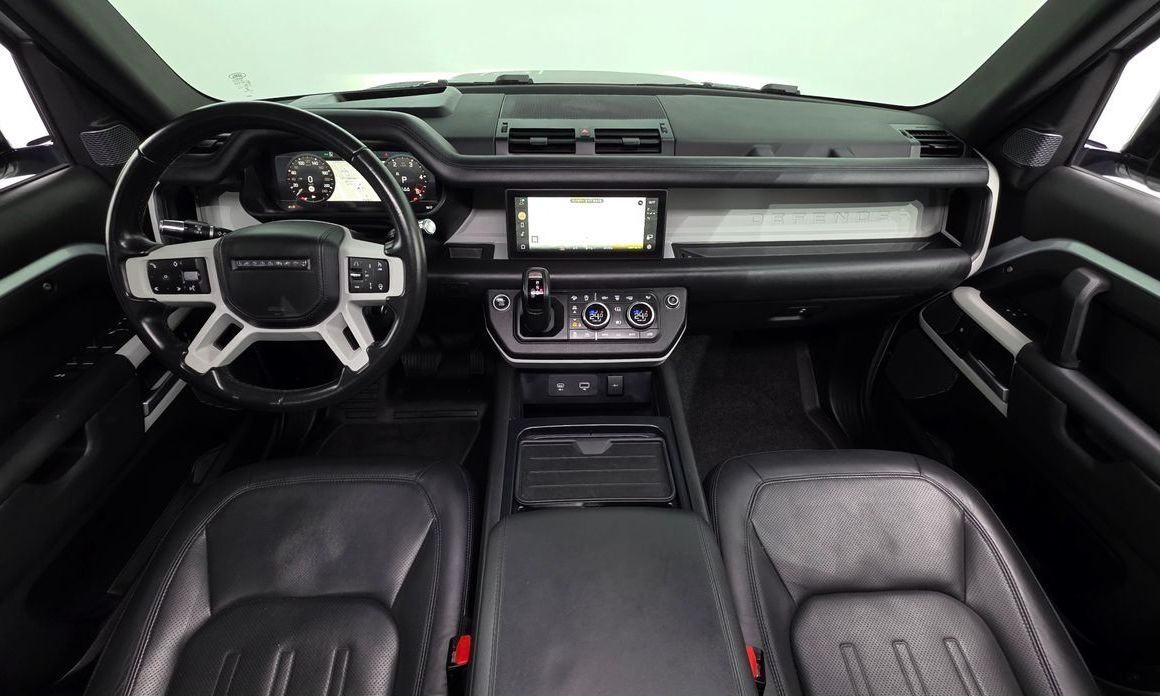 Land Rover Defender 2022