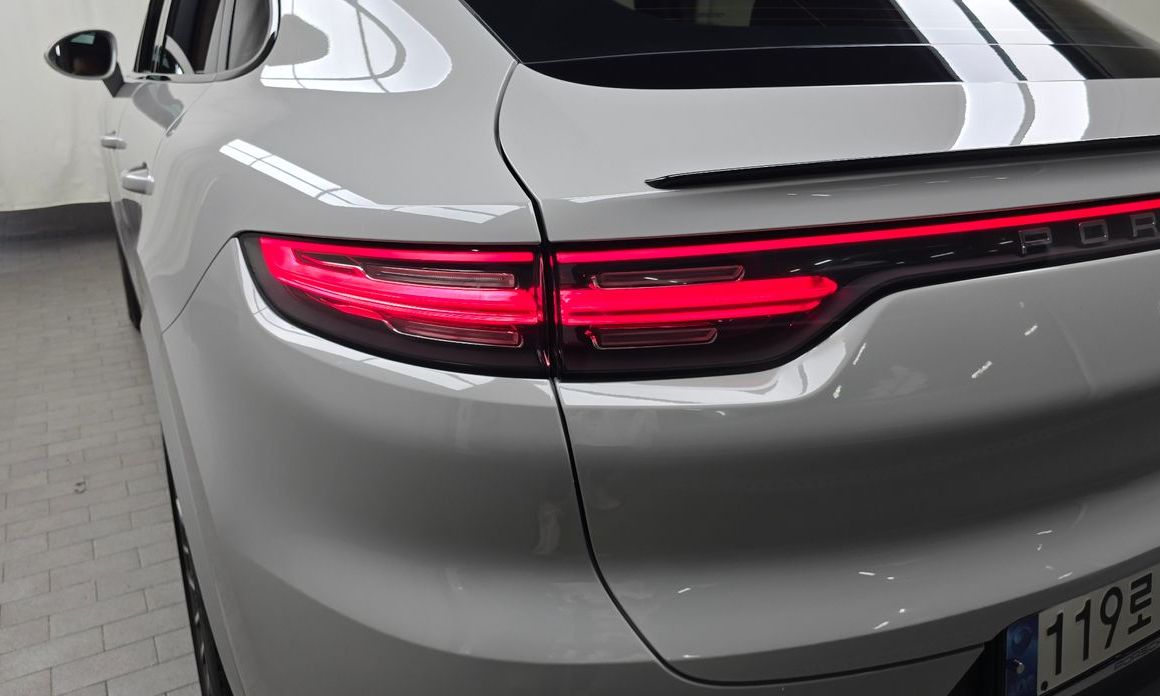 Porsche Cayenne 2021