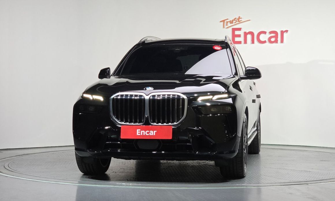 BMW X7 2025