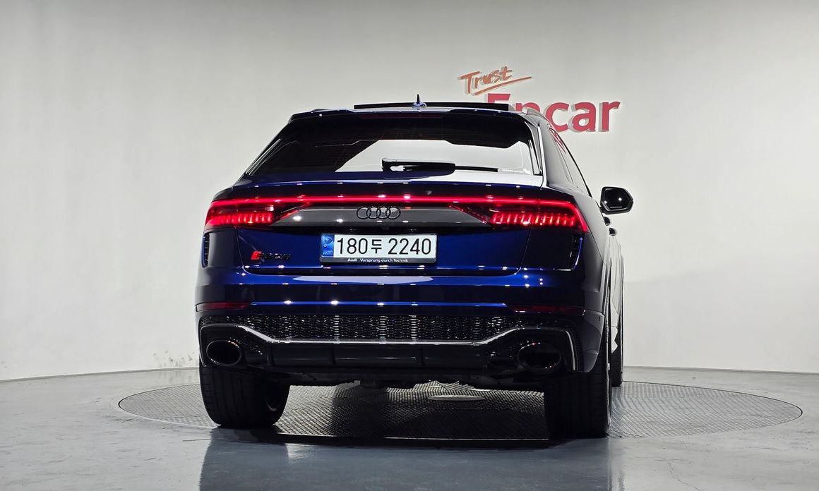 Audi RSQ8 2021
