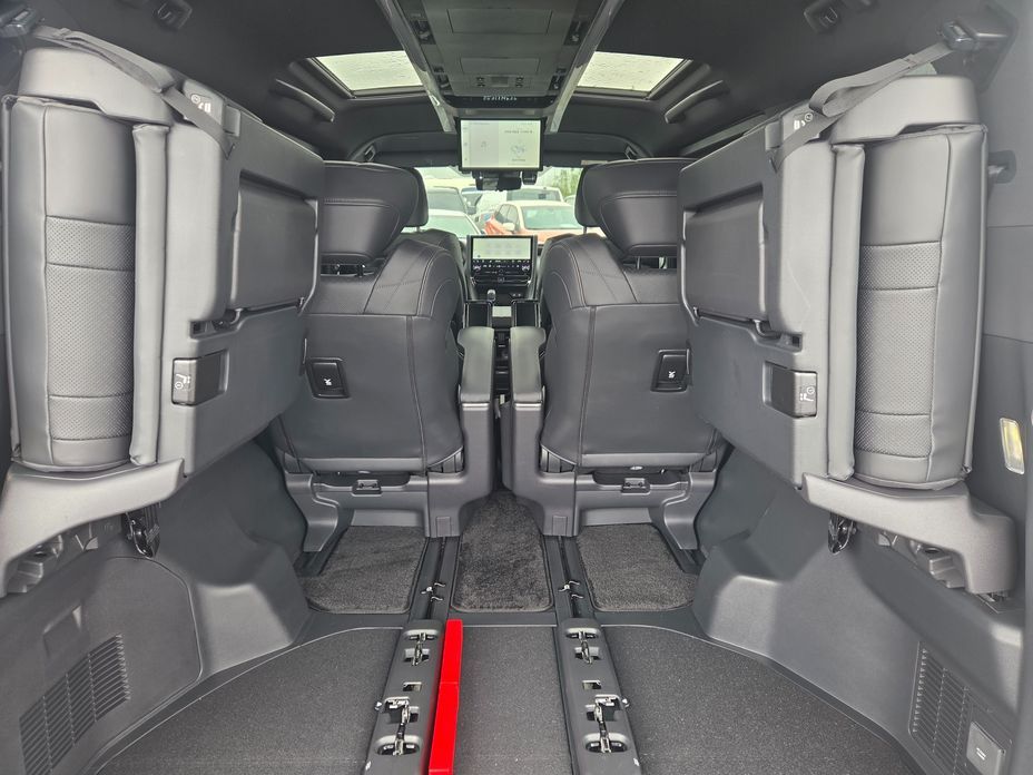Toyota Alphard 2024