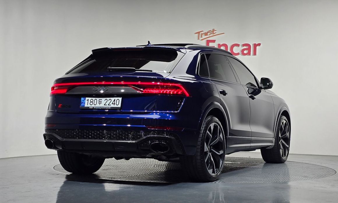 Audi RSQ8 2021