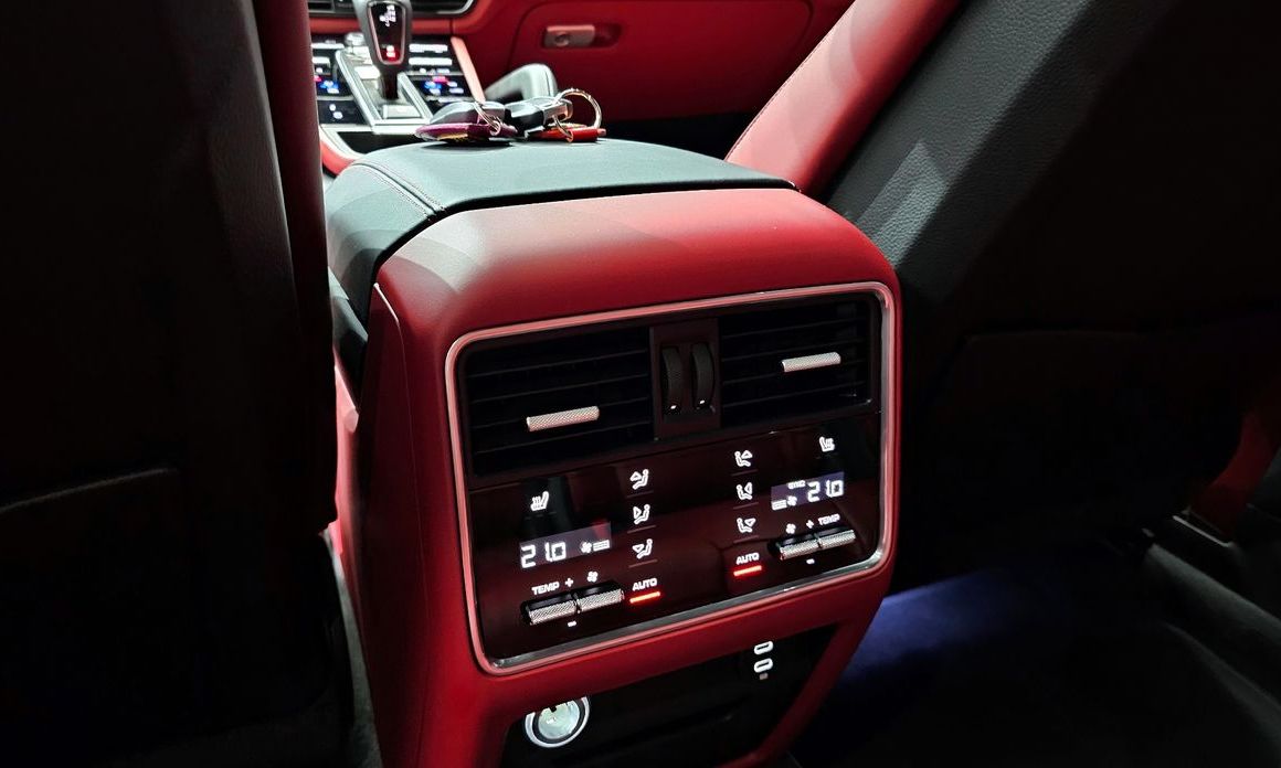 Porsche Cayenne 2023