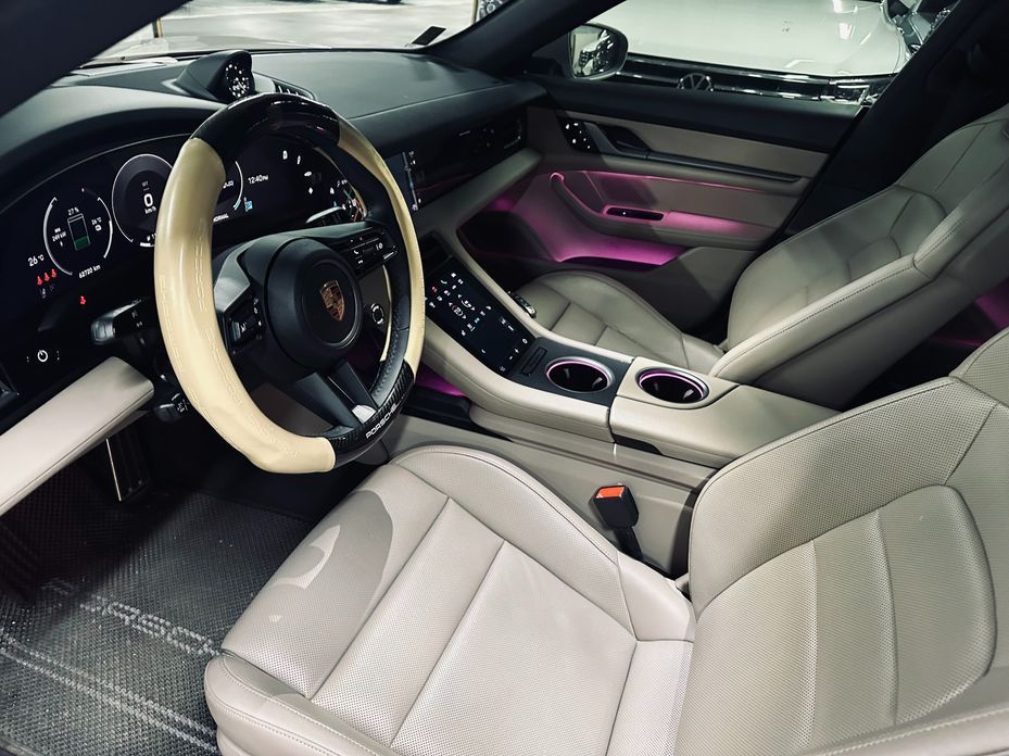 Porsche Taycan 2025