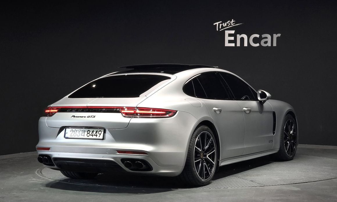 Porsche Panamera 2019