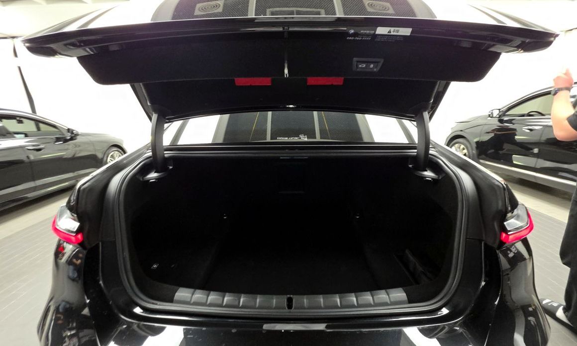BMW 7-Series 2024