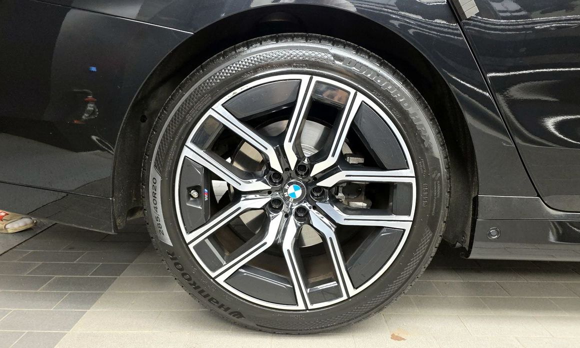 BMW 7-Series 2024