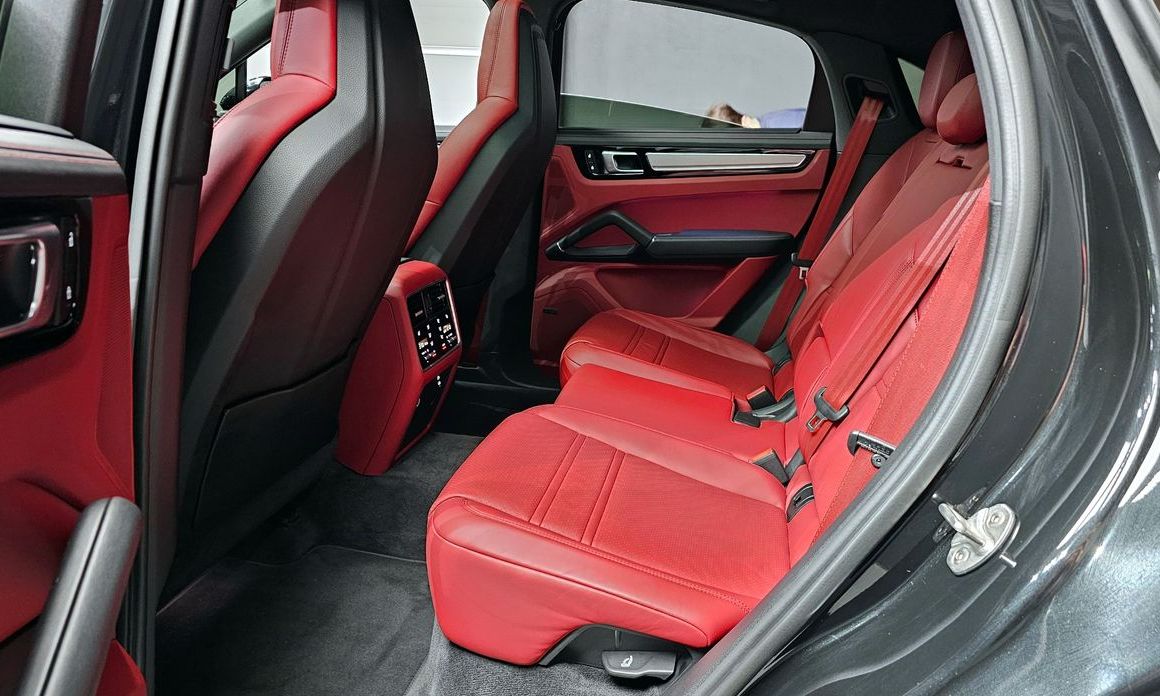 Porsche Cayenne 2023
