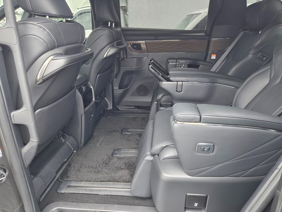 Toyota Alphard 2024