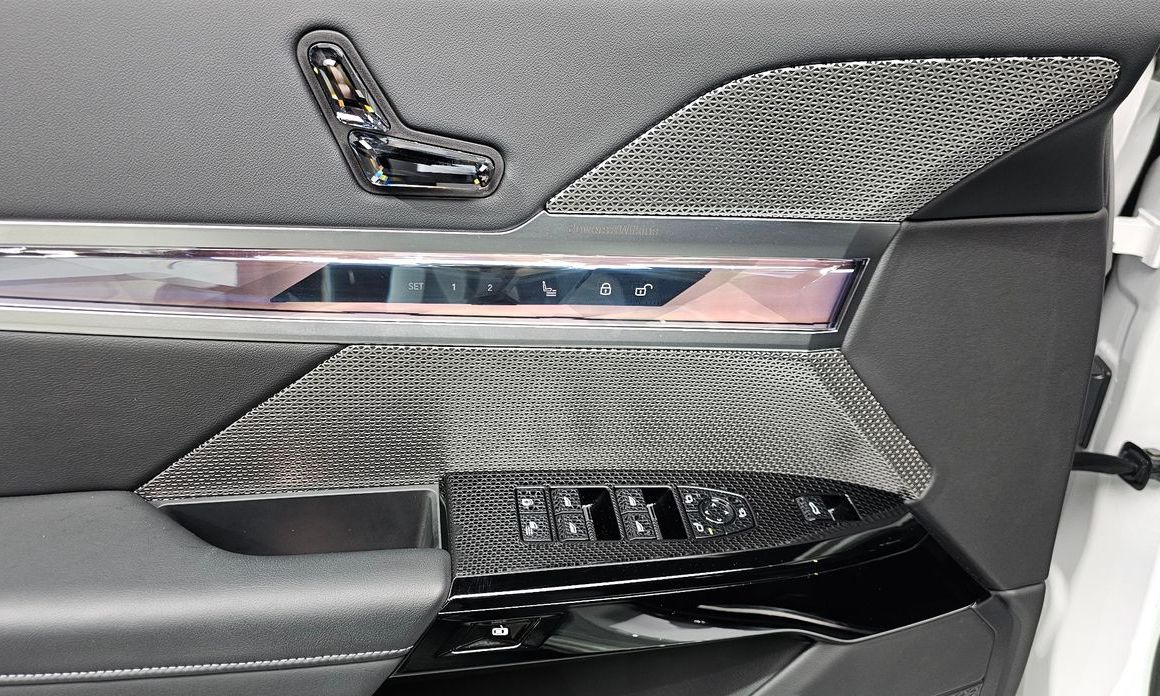 BMW 7-Series 2025