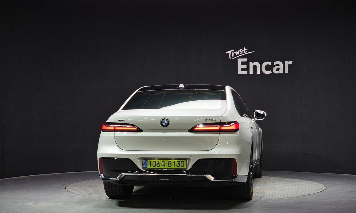 BMW 7-Series 2025