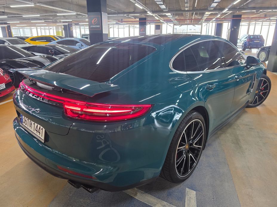 Porsche Panamera 2019