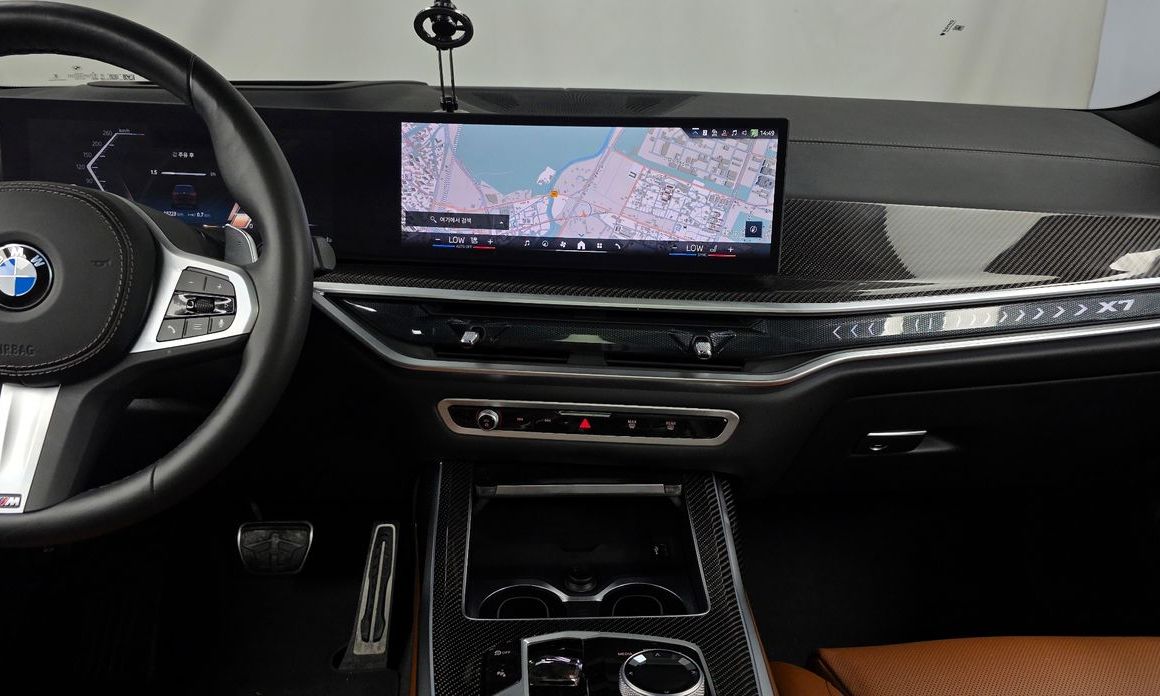 BMW X7 2025