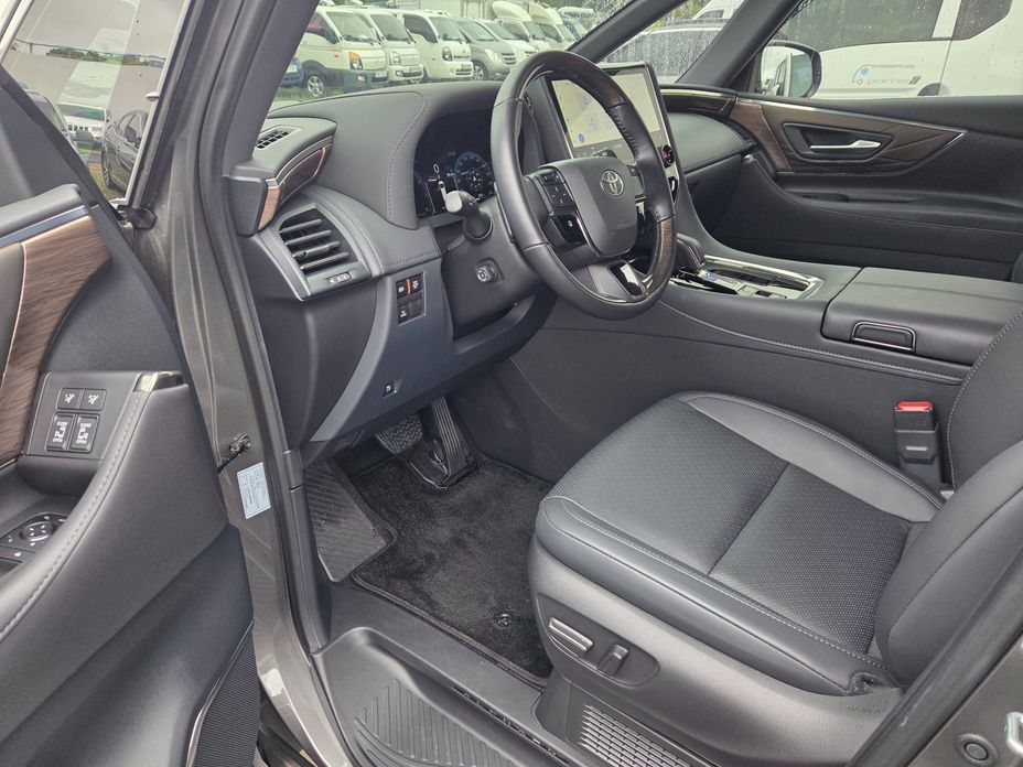 Toyota Alphard 2024