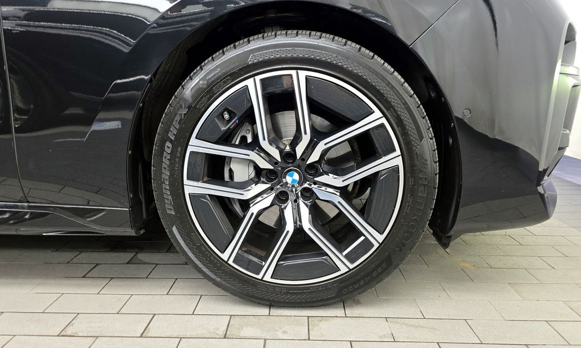 BMW 7-Series 2024