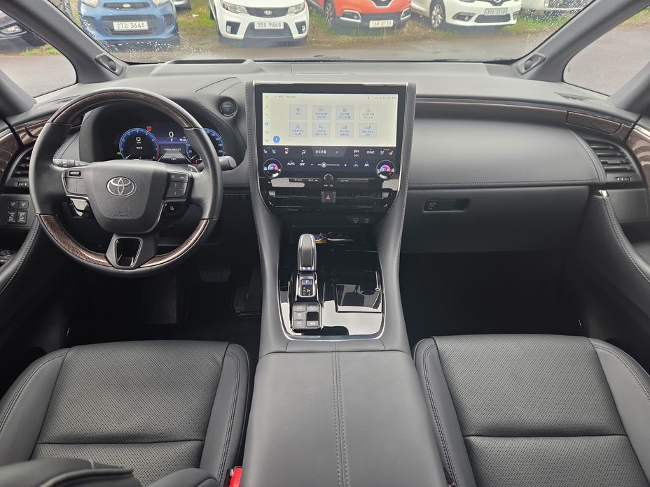 Toyota Alphard 2024