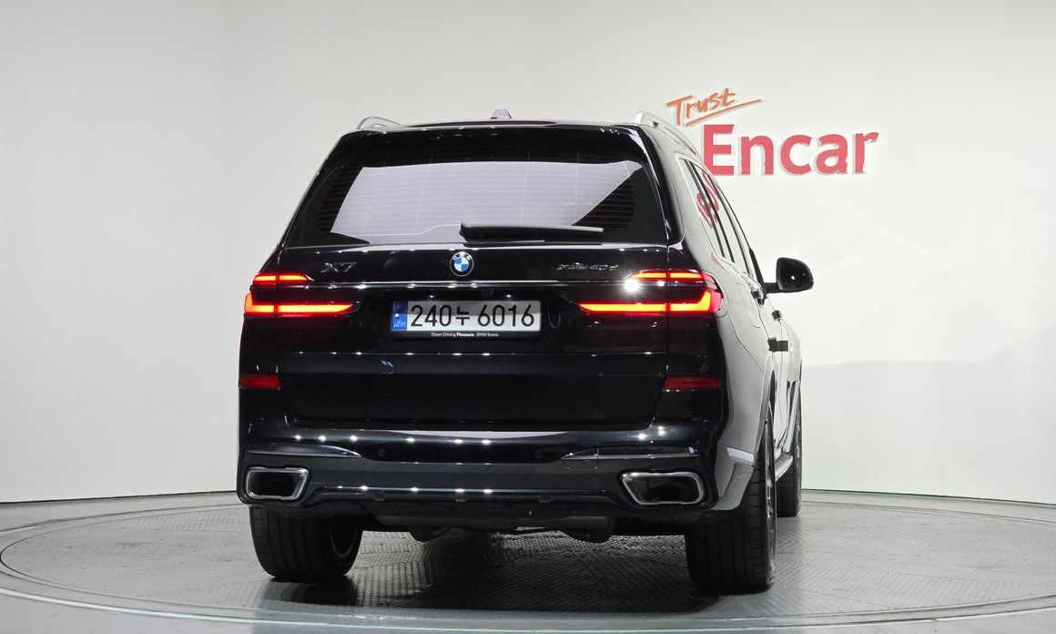 BMW X7 2025