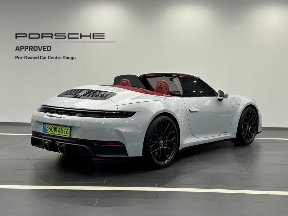 Porsche 911 2025