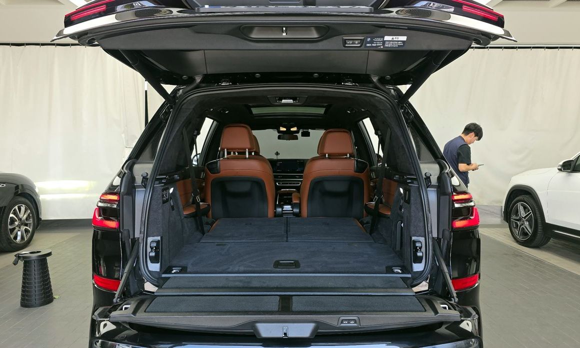 BMW X7 2025