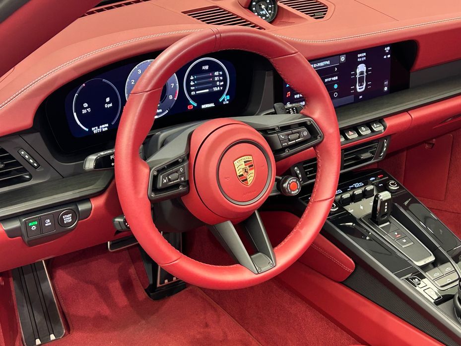 Porsche 911 2025