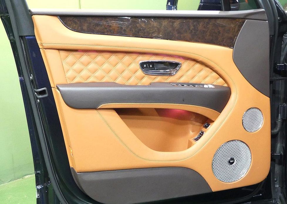 Bentley Bentayga 2021