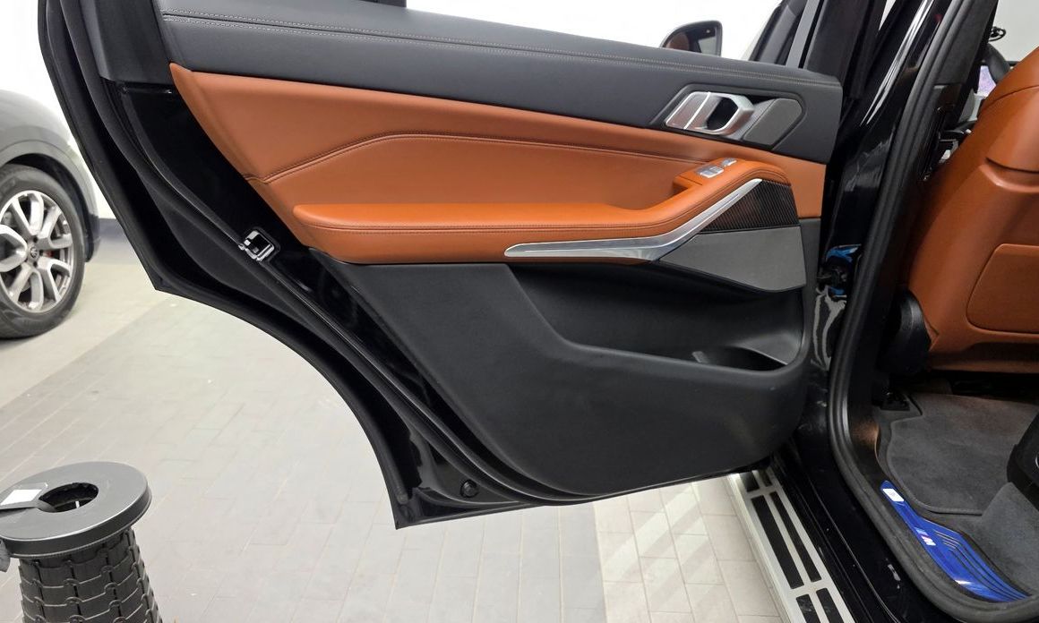 BMW X7 2025